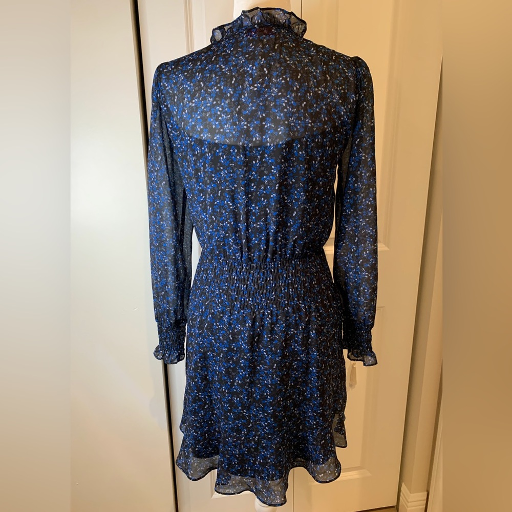 Parker Black & Blue Floral Dress ๐ - Picture 4 of 5